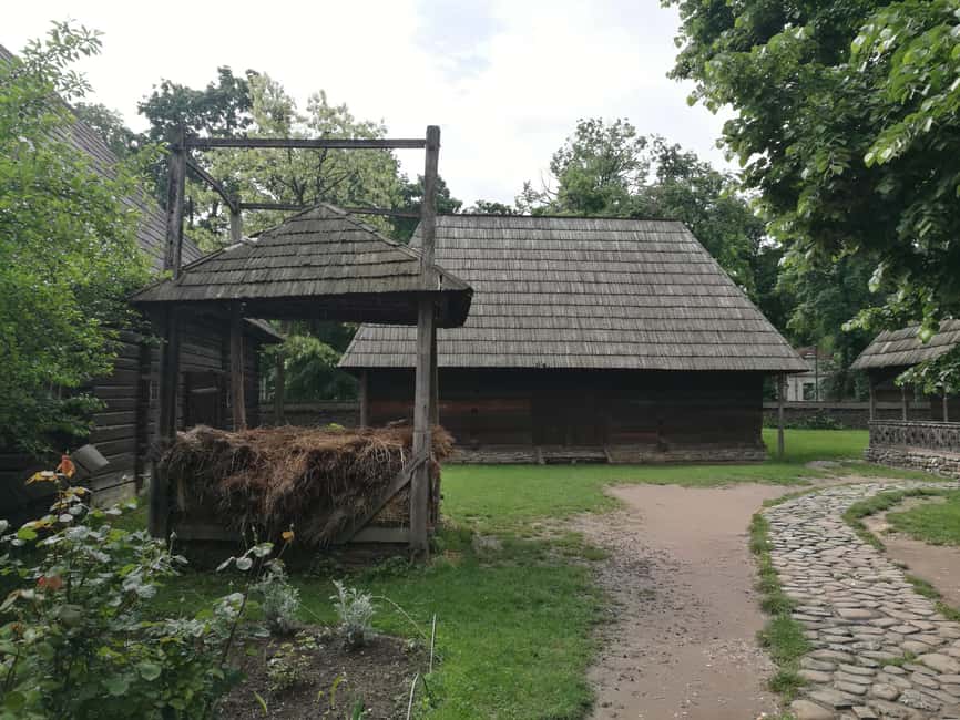 Bucharest: Village Museum Guided Tour - Your 1-hour guided walk through authentic village life