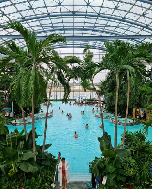 Bucuresti: Bucuresti Therme Transfer and Full-Day Access - Small-group comfort and the English-speaking driver