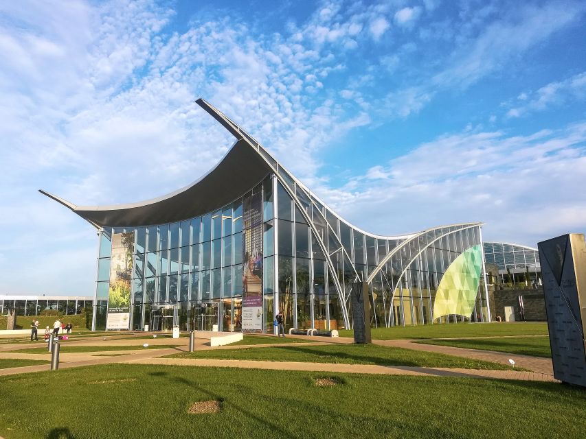 Bucuresti: Therme Bucharest Evening Entry Ticket & Transfer - Getting there: central pickup and a smooth, round-trip ride