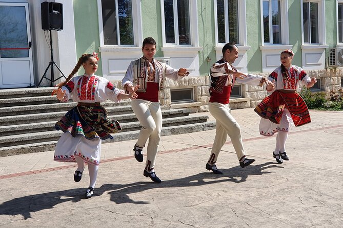 Bulgaria Day Trip: Basarabovo Monastery, Tsarevets & Arbanasi - Crossing the border without the headache