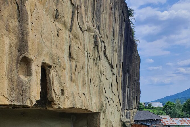 Bulgaria Day Trip - Private Tour from Bucharest - Veliko Tarnavo & Arbanasi - Tickets and admissions: where your money goes during the day