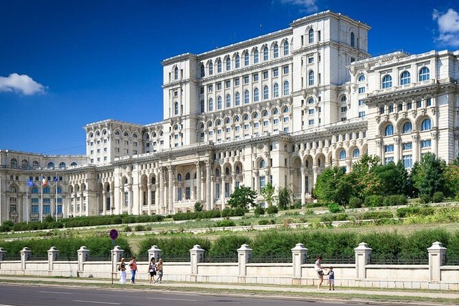 Communist Era Bucharest Tour - Bulevardul Unirii: The Former Social Victory Avenue in Four Seasons