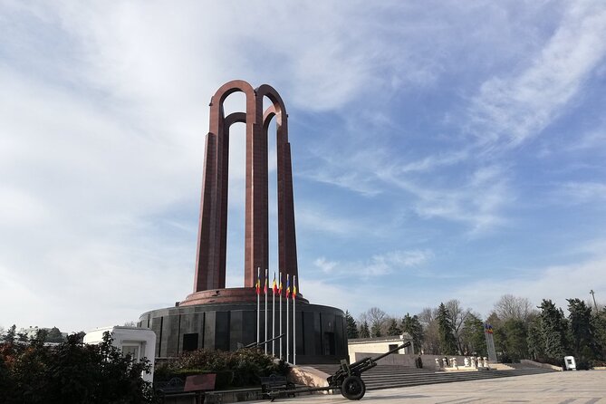 Contrasts of Communism - Small Group Walking Tour in Bucharest - Why This Bucharest Walk Works: History You Can See on the Street