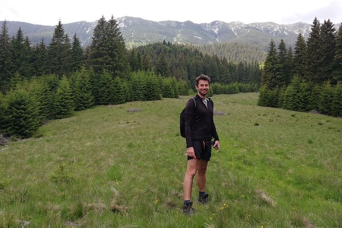 Day Hike PRIVATE - Piatra Craiului National Park - Piața Sfatului to the trail: the transfer that saves your day