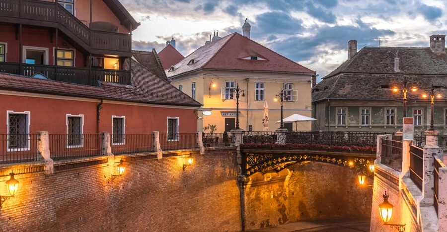 Discover Transylvania: Peles, Bran, Sighisoara in 2 days - Getting to Sinaia: Peles Castle and the royal museum
