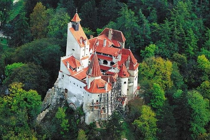 Dracula and Peles Castles Premium Tour with Hotel pick-up - Why this Bucharest-to-Transylvania day can be great value
