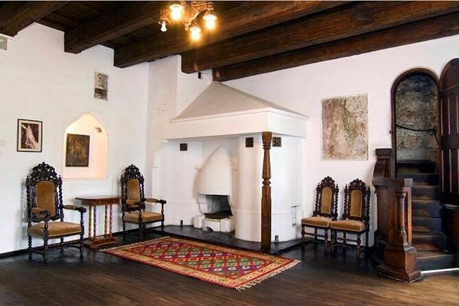 Dracula's Castle - Private Tour with Peleș Castle and Brașov city - Who this tour suits best