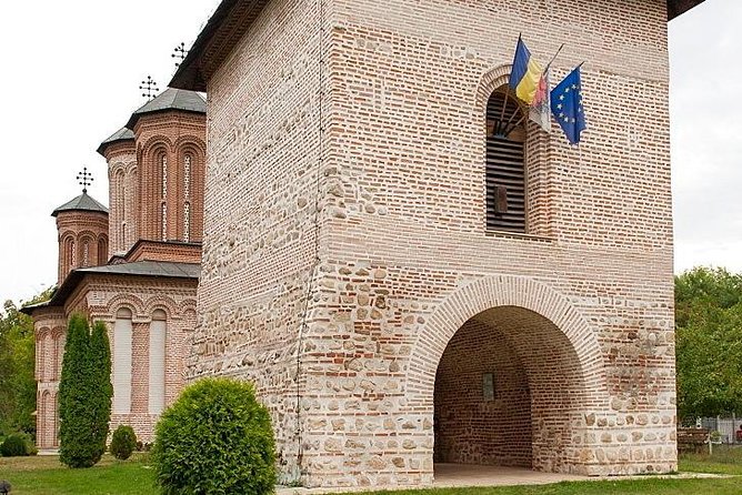 Dracula's Tomb and Mogosoaia Palace, Private Tour from Bucharest - Practical tips for a smoother visit