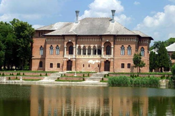 Dracula's Tomb and Mogosoaia Palace, Private Tour from Bucharest - Stop 2: Mogosoaia Palace and the Brancoveanu story you can see