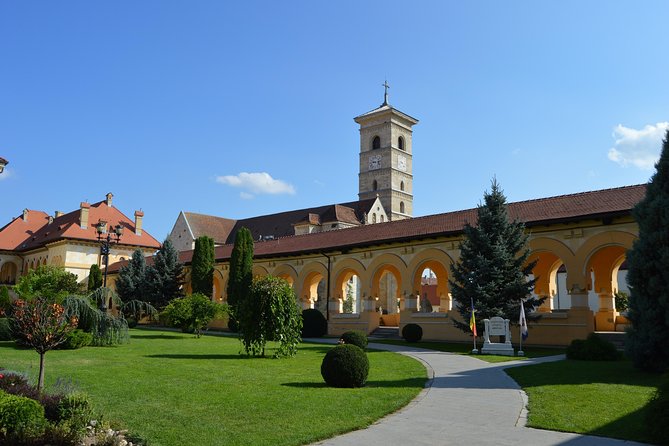Exclusive Tour: Corvin Castle, Alba Iulia and traditional villages from Sibiu - Pickup timing in Sibiu and how the schedule feels