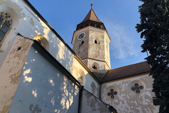 Experience the History of Bran Castle and Saxon Fortifications in Burzenland - The small-group guide factor (and why it matters)
