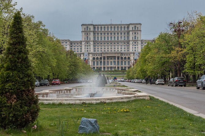Explore Bucharest Step by Step With A Local Guide - How the tour feels in real life: pace, group size, and guide energy