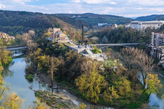 Explore Northern Bulgaria Day Trip from Bucharest - Pickup at 8:00 and the real rhythm of a 12-hour day