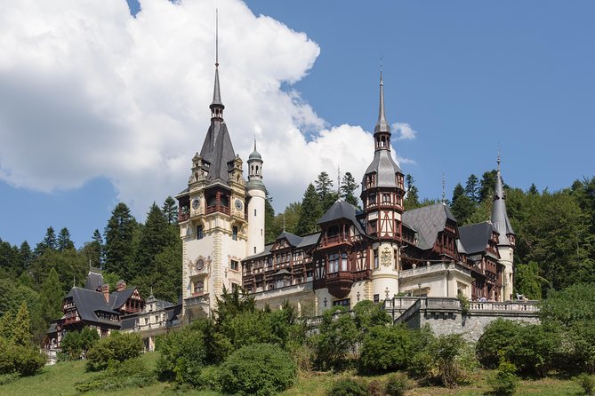 Explore Transylvania: Dracula, Peles Castle & Brasov Private Tour - Brasov historic center walking tour, Saxon streets and medieval street clues
