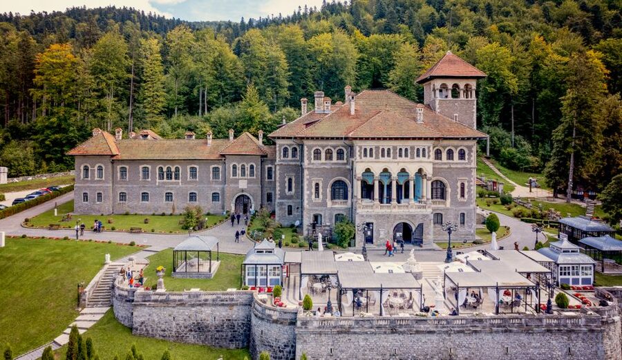From Brasov 3 castles : Peles , Bran , Cantacuzino - How the guides shape the day in real ways