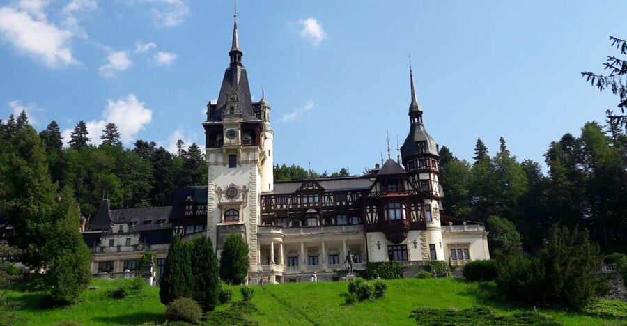 From Brasov: Peles Castle, Bran Castle & Cantacuzino Castle - From Brasov pickup to the ride through Barsăi Country views
