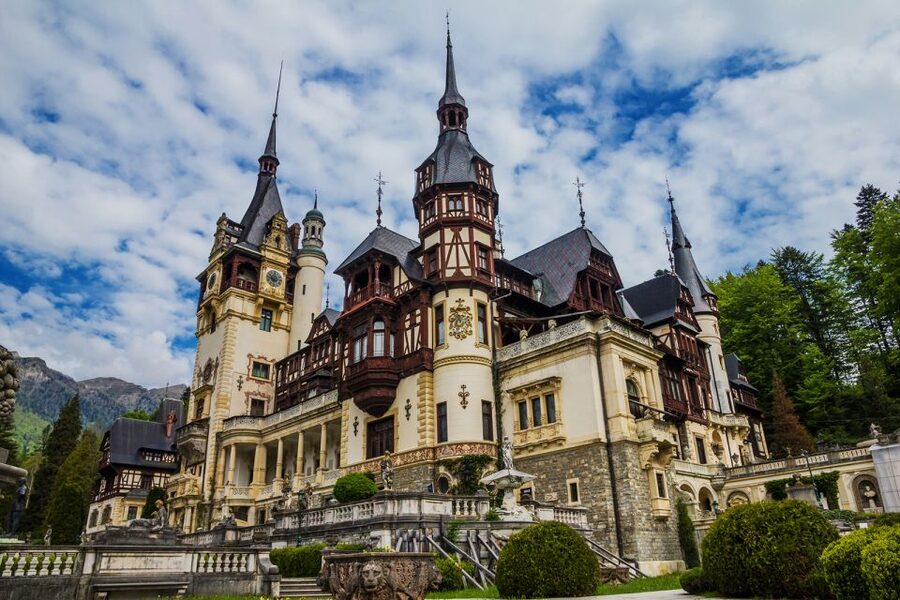 From Bucharest: A Taste of Transylvania: Private Tour - How the private guide makes timing and questions work