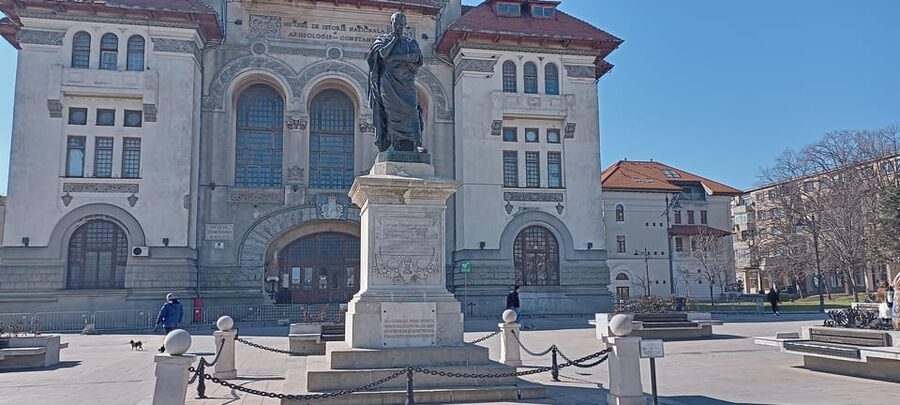From Bucharest: Black Sea Constanța Day Tour - The seafront icons: Casino, Genoese Lighthouse, and photo stops