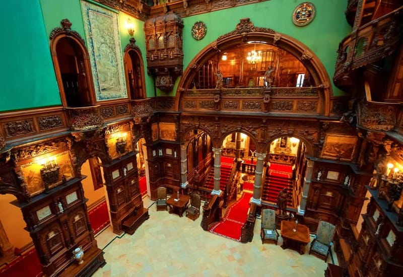 From Bucharest: Bran, Peles Castle & Brasov Private Day Tour - Why This Bucharest to Transylvania Route Feels Efficient