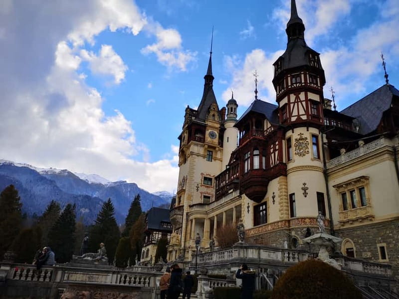 From Bucharest: Bran, Peles Castle & Brasov Private Day Tour - Guides Make or Break a Day Like This
