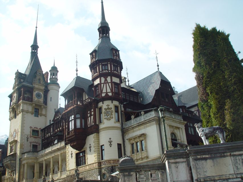 From Bucharest: Dracula Castle Day Trip - From Bucharest to Sinaia Monastery, why the day starts here