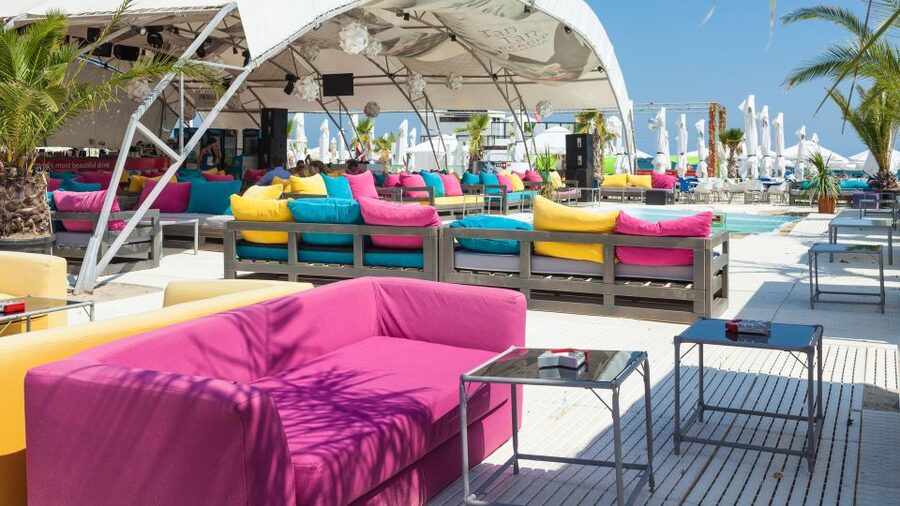 From Bucharest: Full-Day History, Sun & Fun at the Black Sea - Mamaia Beach Resort: real downtime, not just a stop for photos