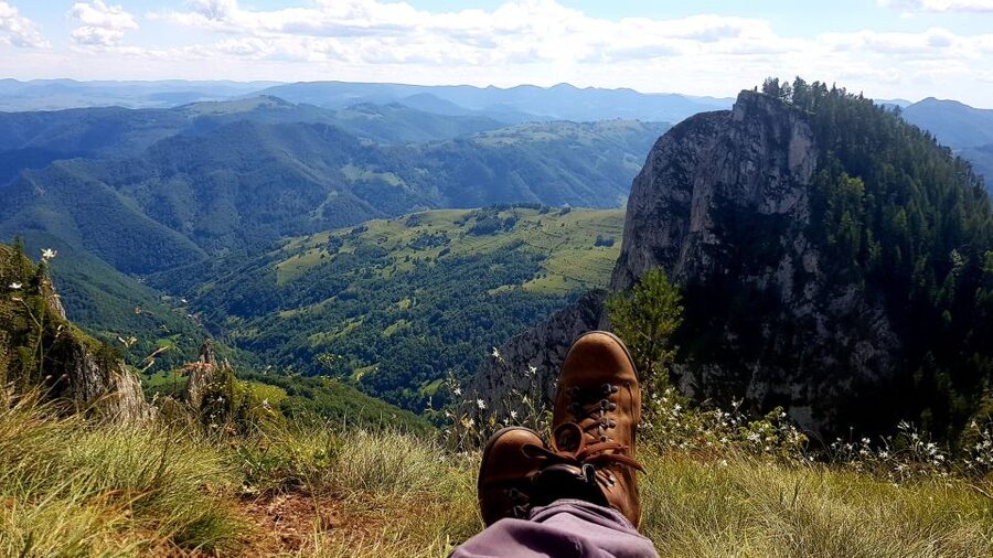 From Cluj-Napoca: Apuseni Mountains Hiking Guided Day Tour - Reaching Scarita peak, and what to expect on the ridge