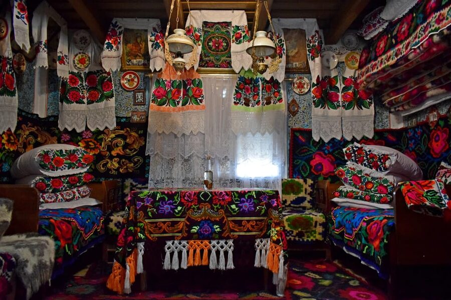 From Cluj-Napoca: Maramures Day Tour - Church number two, Desesti or Budesti and why you should care