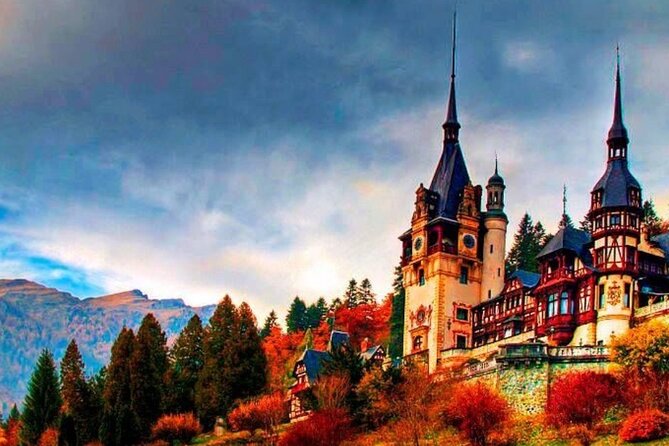 Full-Day Private Tour to Sinaia, Bran and Brasov from Bucharest - Sinaia’s Royal Duo: Peleș Castle and Pelișor in One Smart Block