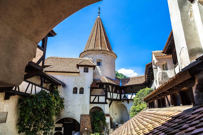 Guided Tour to Dracula Castle, Peles Castle and Brasov - Royal Peles Castle in Sinaia, the star and the schedule trap
