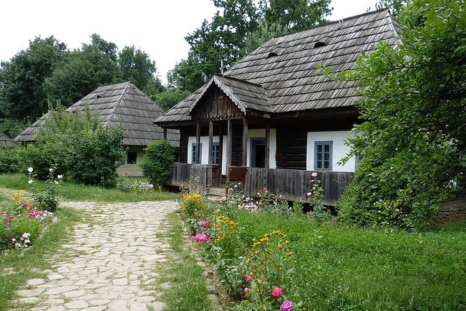 Half Day Bucharest Sightseeing Tour - Village Museum of Dimitrie Gusti: Countryside Life in One Hour