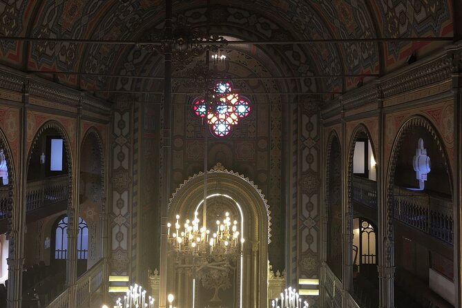 Half-Day Jewish Heritage Walking Tour in Bucharest - Stop 1: Great Synagogue, the Building That Keeps Getting Rewritten