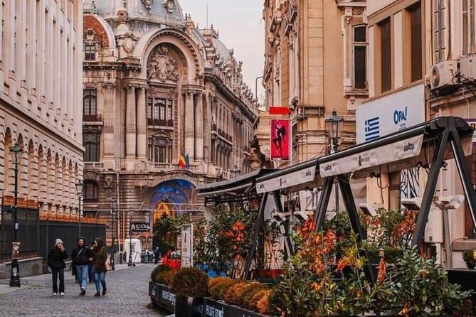 Highlights of Bucharest 4h private Tour - Pickup and comfort in a private, English-led day