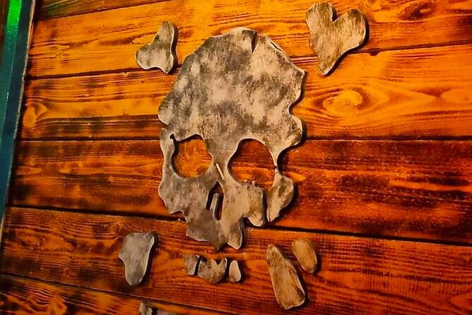 Legend of Skull Island Immersive Escape Room Experience - Game master hints: how they keep you moving without giving it away