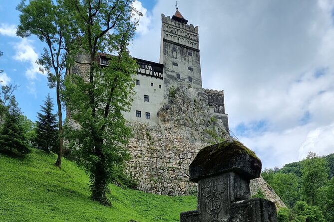 Legends & Stories from Transylvania -2 Castles & Brasov Old Town - Peles Castle: royal interiors, and the Monday or winter outside-only plan
