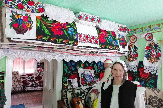 Maramures in a nutshell - Merry Cemetery: Empiric tombstones, plus the craft behind them