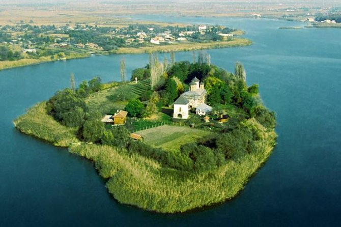 Mogosoaia Palace & Snagov Monastery: Private tour from Bucharest - Quick FAQ for planning