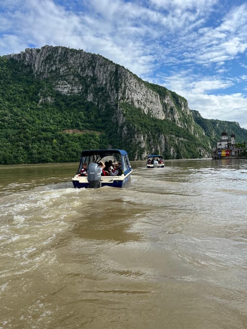 Orsova: Entire Area Boat Tours with Audio Guide - A guided route of eight stops, from Roman plaques to rock monuments