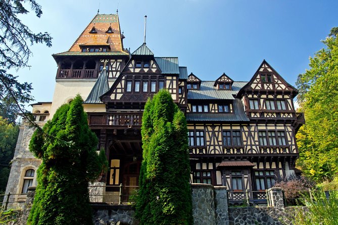 Peles Castle Skip-The-Line Guided Tour - Irina’s style of guiding: why questions feel welcome