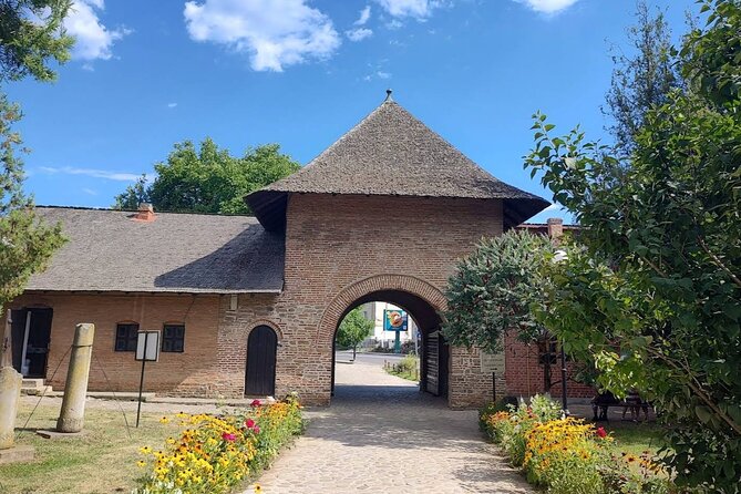 Princely Court of Târgoviște and Curtea de Argeș Monastery - Why this Bucharest day trip feels efficient and personal