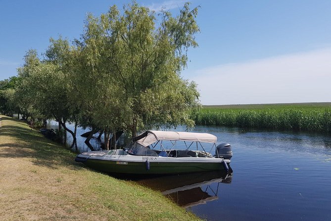 PRIVATE 4-5h speedboat tour to the village Mila23 - Getting on the water at Safca Delta Tours, Tulcea waterfront