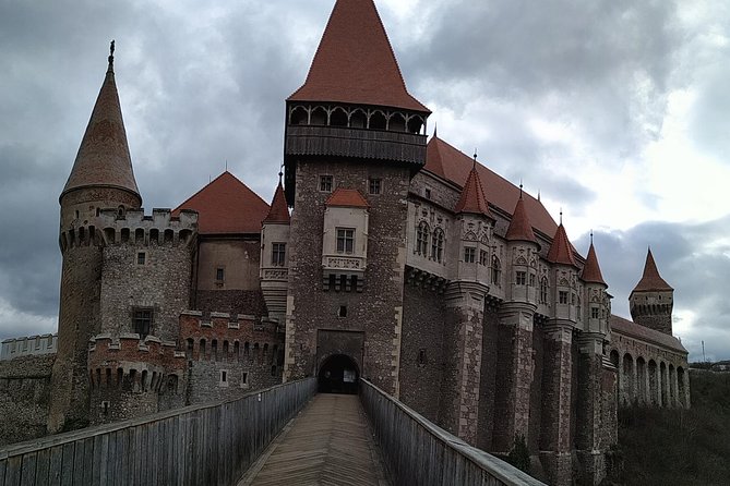 Private 5-Day Tour in Transylvania from Bucharest Hotel Pick-up and Drop off - Day 1: Peles Castle, Bran Castle, and Rasnov Citadel into Brasov