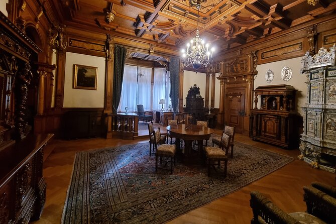 Private Day Trip from Bucharest: Dracula’s Castle, Peles & Brasov - Brașov Walking Time, the Black Church, and Lunch Budget Reality