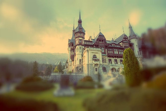 Private Day Trip to Peles and Bran from Bucharest - Morning flow: pickup at 8:00 am and getting out smoothly