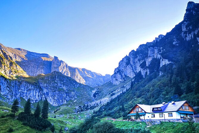 Private Hiking to Bucegi Natural Park from Brasov - Getting there: Brasov to Rasnov and why the 40-minute drive helps