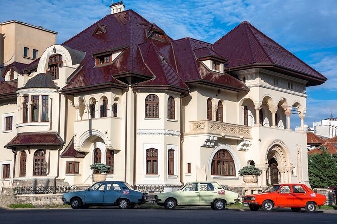 Private: RedPatrol Bucharest Contrasts Tour in a Vintage Car - Ferentari’s fallen industrial edge and Rahova’s market reality