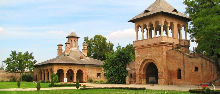 Private Tour from Bucharest to Dracula's tomb and Mogosoaia - Practical expectations: pickup, rhythm, and what to bring