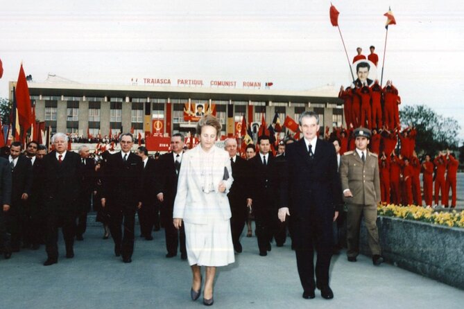 Private Tour -The Last Day of Nicolae Ceaușescu in a Romanian Car - The guide makes the story click, from Crinu to Ivan