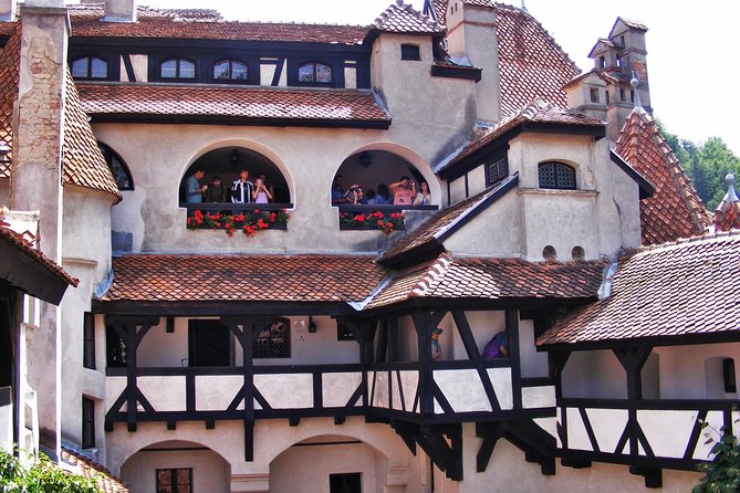 Private Tour: Transylvanian Castles and Brasov's Medieval Old Town - Peles Castle in Sinaia: Royal Details and a Timing Gotcha