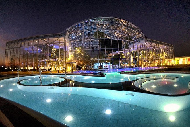 Private Transfer and 3H Tickets to Therme Bucharest - Outdoor pools and good weather: why it can affect your day